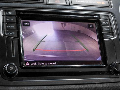 Used 2017 Volkswagen Tiguan S FWD image 23