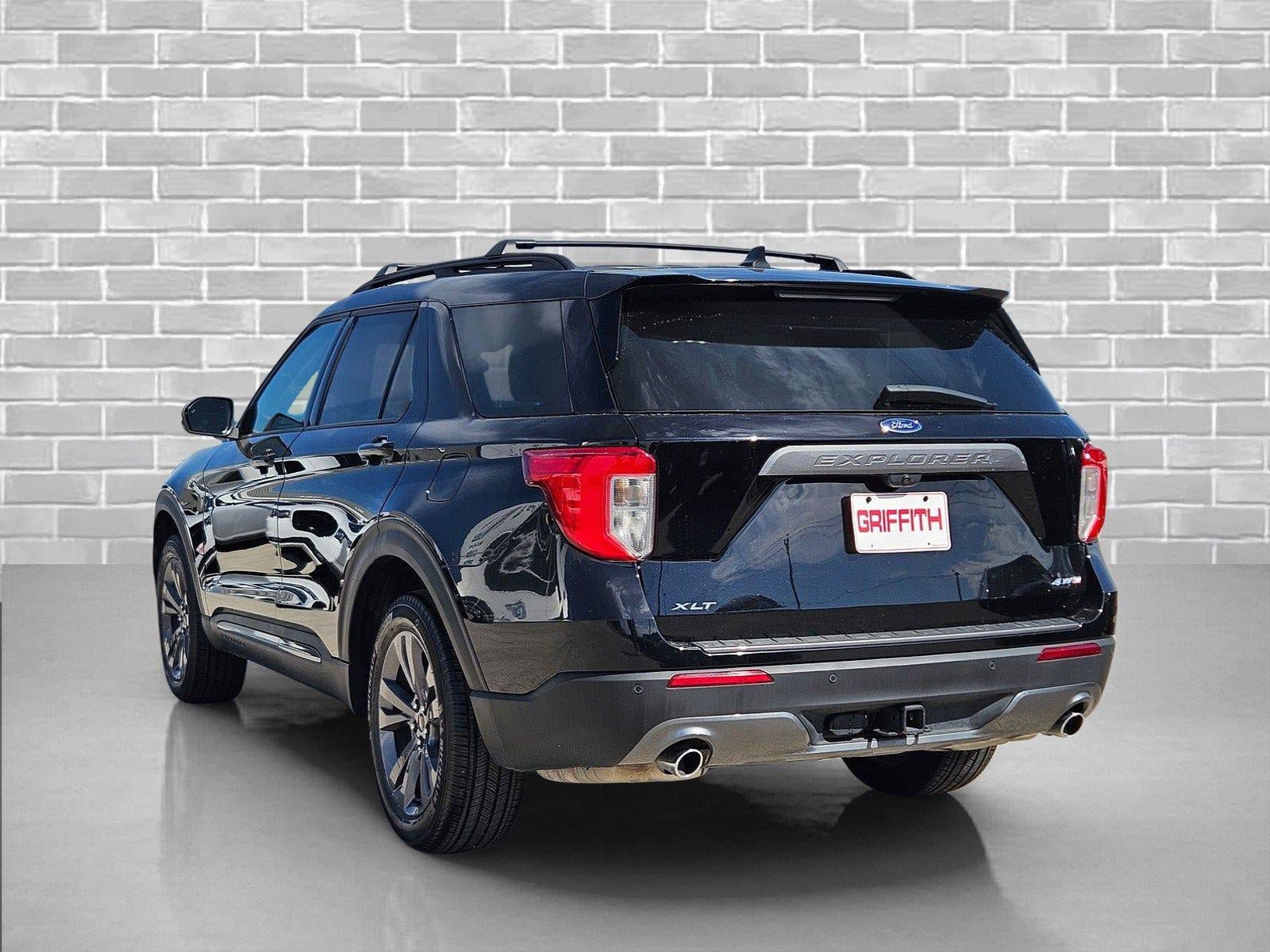 Used 2024 Ford Explorer XLT w/ Equipment Group 202A AWD/4WD image 7