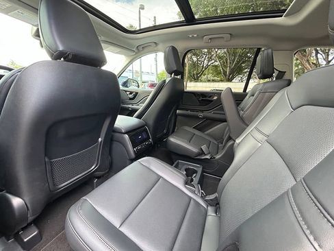 Used 2026 Lincoln Aviator 2WD w/ Jet Appearance Package image 47