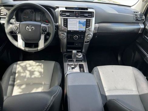 Certified 2022 Toyota 4Runner SR5 Premium w/ Moonroof Package AWD/4WD image 19