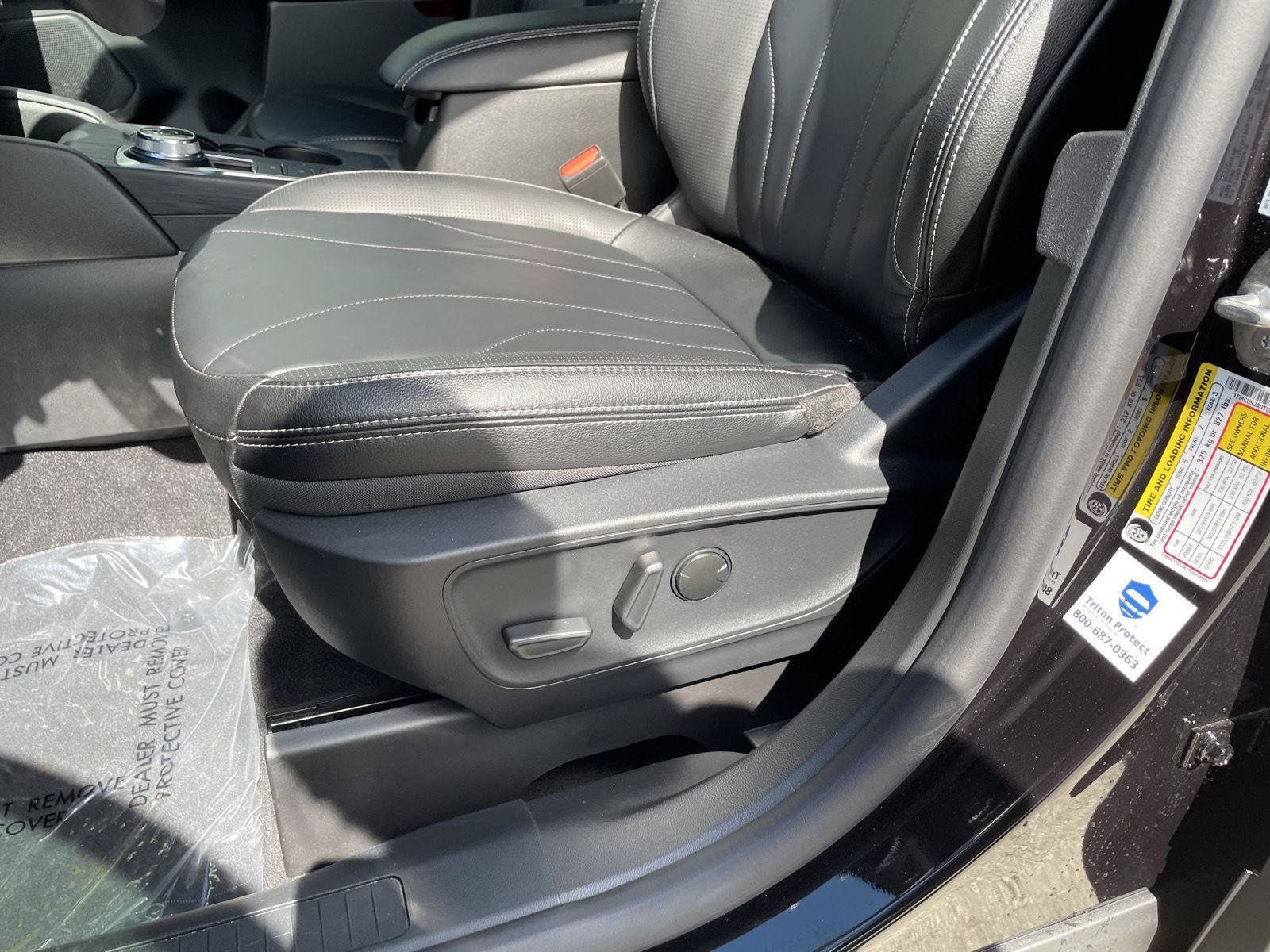 Used 2026 Ford Escape Platinum w/ Premium Technology Package AWD/4WD image 20