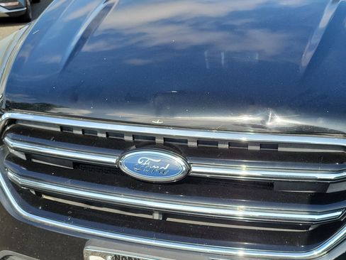 Used 2017 Ford Escape SE w/ SE Sport Appearance Package FWD image 25
