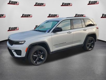 Used 2023 Jeep Grand Cherokee Altitude