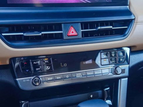 Used 2024 Kia Seltos SX image 21