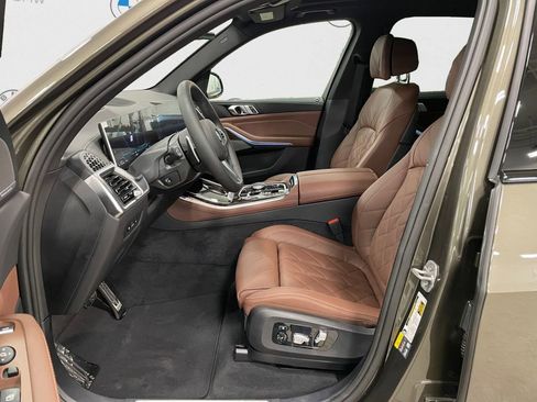 New 2026 BMW X5 xDrive50e image 9