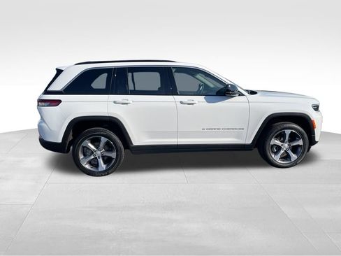 New 2026 Jeep Grand Cherokee Limited RWD image 8