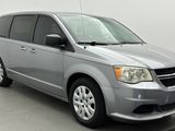 Used 2018 Dodge Grand Caravan SE w/ UConnect Hands-Free Group image 3