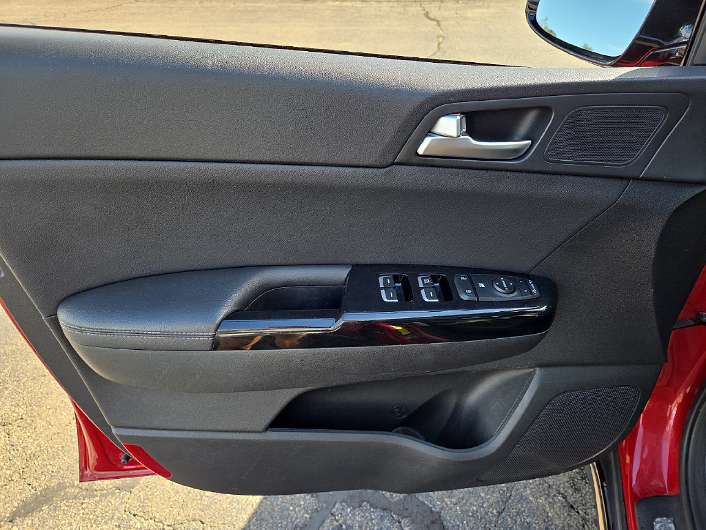 Used 2020 Kia Sportage S w/ S Premium Package AWD/4WD image 13