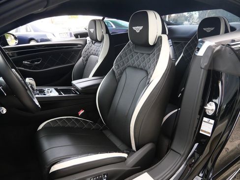 Used 2022 Bentley Continental GT Speed image 22