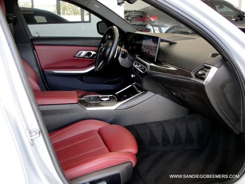 Used 2023 BMW 330i Sedan w/ M Sport Package RWD image 36