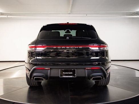 Certified 2023 Porsche Macan AWD/4WD image 6