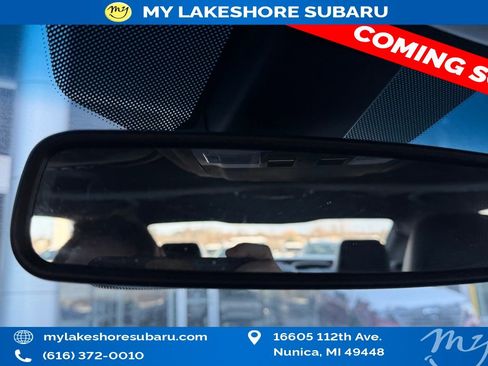 Used 2017 Ford Taurus SHO image 8