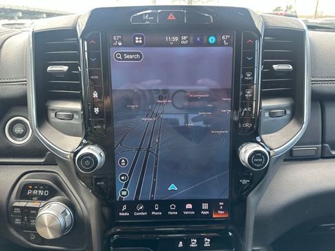 Used 2025 RAM 1500 Laramie image 33