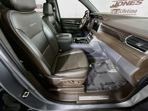 Used 2022 GMC Yukon Denali AWD/4WD image 34