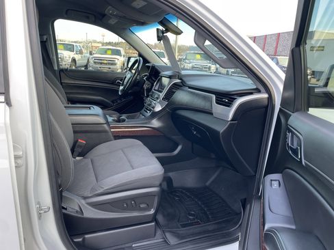 Used 2019 GMC Yukon XL SLE w/ HD Trailering Package image 29