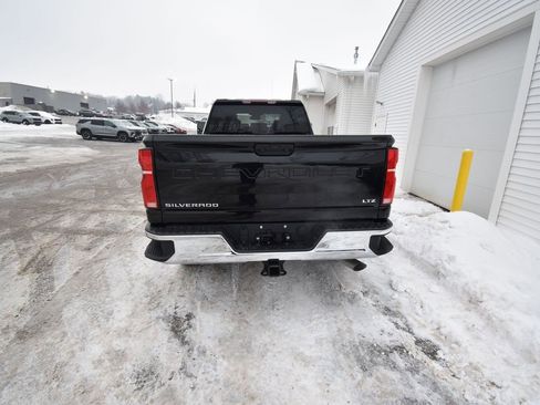 Used 2025 Chevrolet Silverado 2500 LTZ w/ LTZ Convenience Package image 10