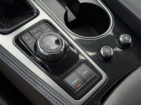 Used 2016 Nissan Maxima SR image 34