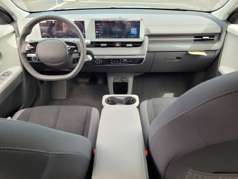 Used 2024 Hyundai Ioniq 5 SE RWD image 15