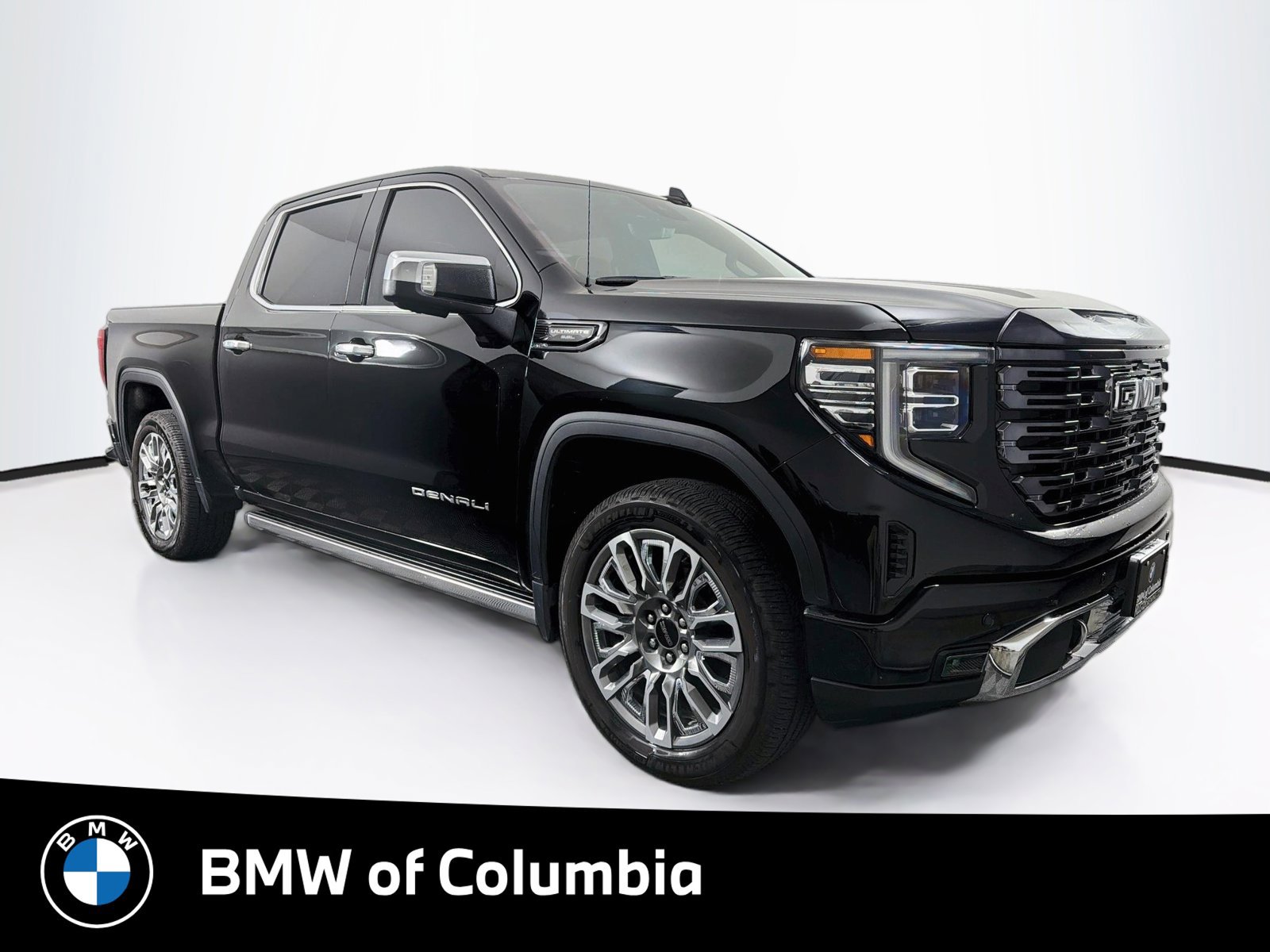 Used 2023 GMC Sierra 1500 Denali Ultimate AWD/4WD image 1