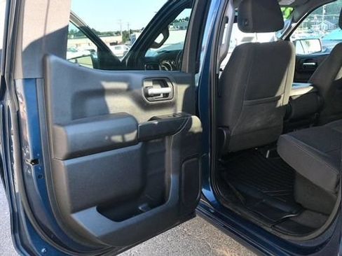 Used 2021 Chevrolet Silverado 1500 LT AWD/4WD image 12