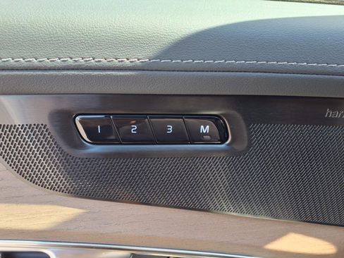 New 2025 Volvo XC90 T8 Plus w/ Protection Package Premier image 16