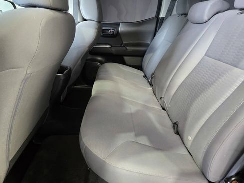 Used 2019 Toyota Tacoma SR5 image 12