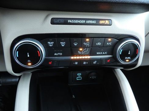 Used 2022 Ford Escape SEL w/ Technology Package image 27