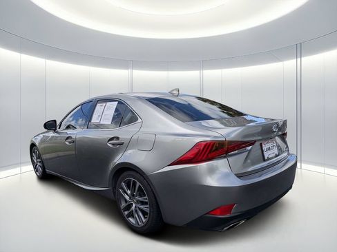 Used 2019 Lexus IS 300 w/ Accessory Package RWD image 4