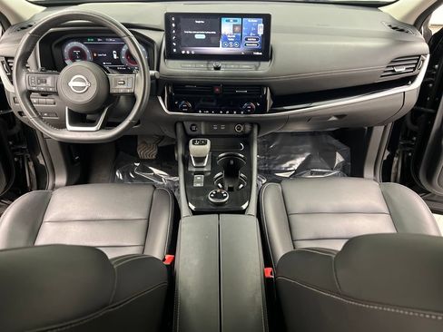 Used 2024 Nissan Rogue SL AWD/4WD image 42