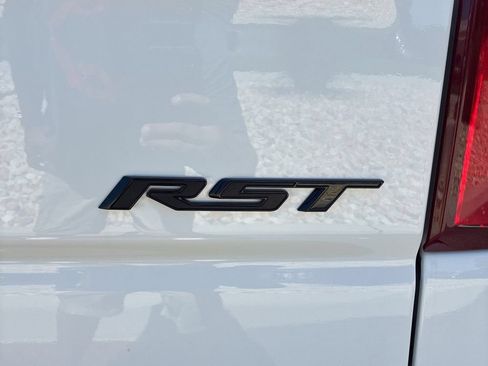 Used 2024 Chevrolet Silverado 1500 RST w/ Redline Edition AWD/4WD image 15