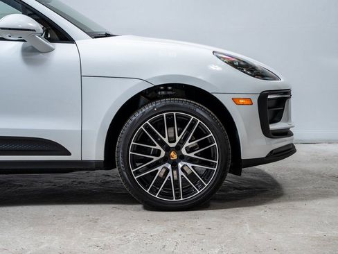 New 2026 Porsche Macan image 12