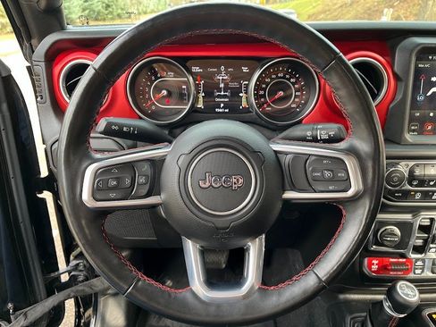 Used 2021 Jeep Gladiator Rubicon image 12