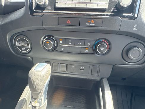 Used 2023 Nissan Frontier SV w/ Tow Package image 21