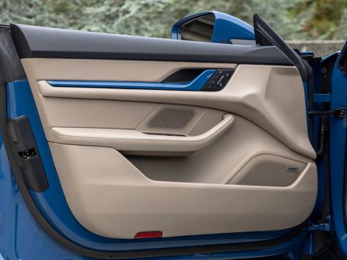 Certified 2025 Porsche Taycan AWD/4WD image 20
