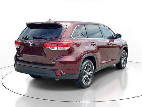 Used 2019 Toyota Highlander Plus image 4