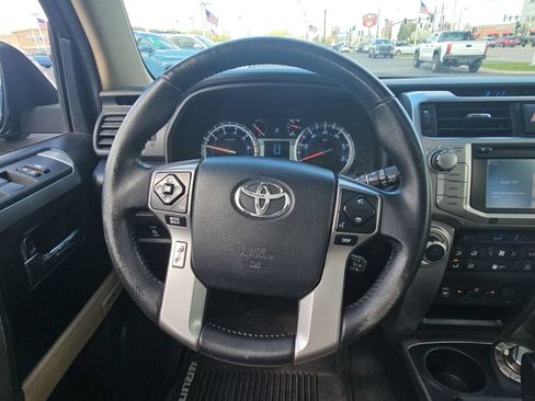 Used 2014 Toyota 4Runner Limited AWD/4WD image 10