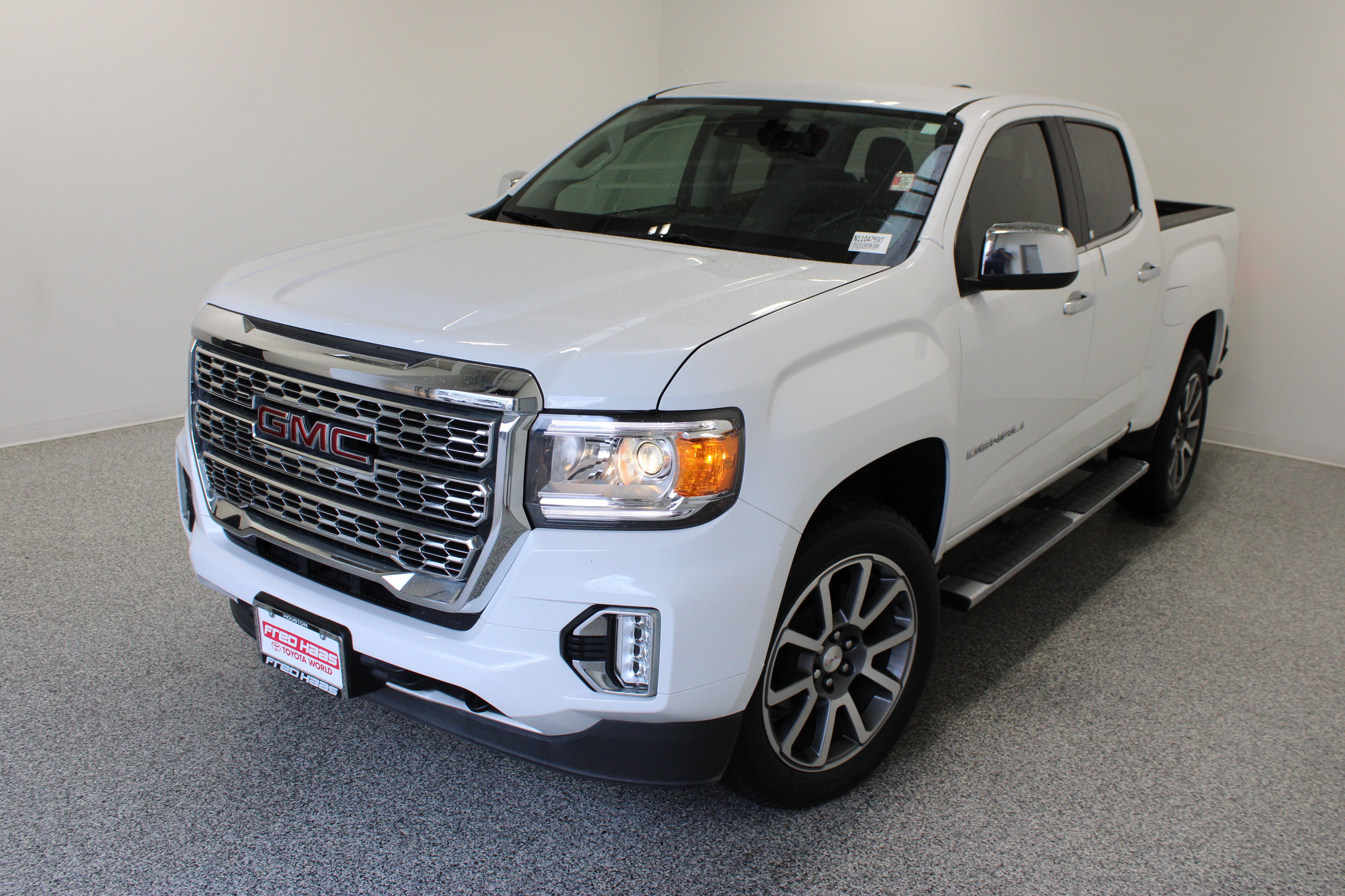 Used 2022 GMC Canyon Denali AWD/4WD image 2