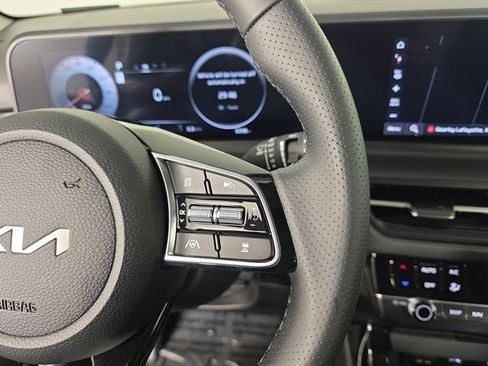 Certified 2025 Kia Seltos SX image 31