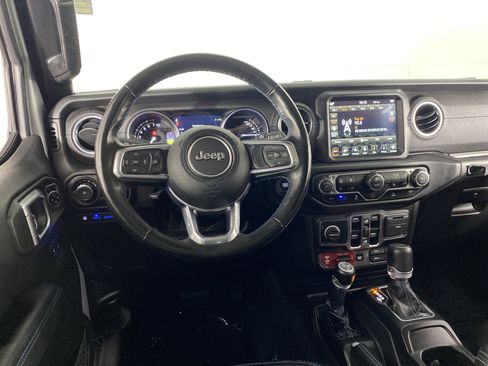 Used 2022 Jeep Wrangler Unlimited Rubicon 4xe w/ Dual Top Group AWD/4WD image 23
