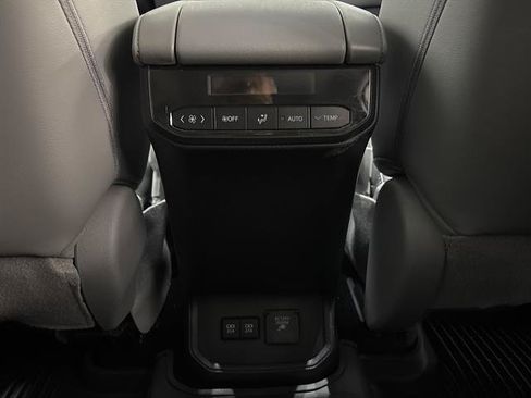 Used 2021 Toyota Highlander Limited AWD/4WD image 26