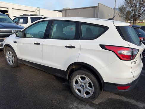 Used 2018 Ford Escape S image 2