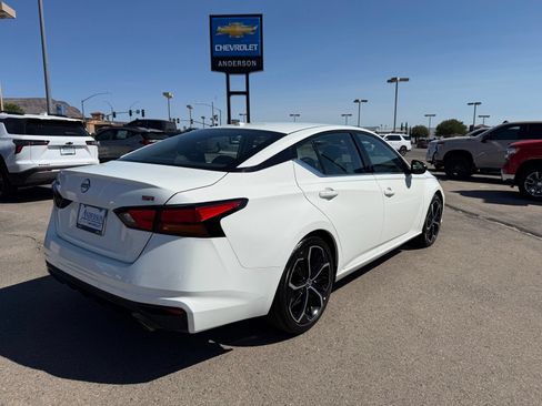 Used 2024 Nissan Altima 2.5 SR FWD image 5