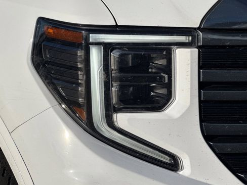 Used 2022 GMC Sierra 1500 AT4 w/ AT4 Premium Package image 49