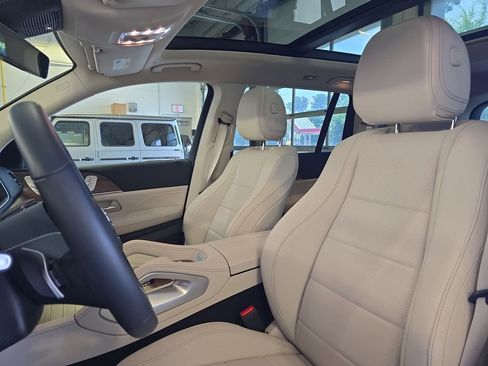 Certified 2026 Mercedes-Benz GLS 450 4MATIC image 17