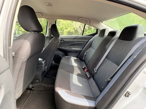 Used 2023 Nissan Versa SV FWD image 10