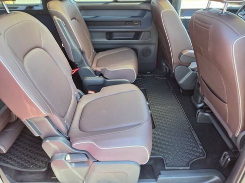 Certified 2025 Volkswagen ID. Buzz Pro S Plus RWD image 15