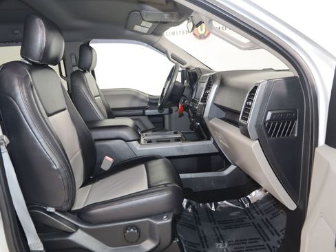 Used 2018 Ford F150 XLT AWD/4WD image 12