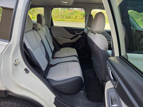 Used 2020 Subaru Forester Premium AWD/4WD image 16