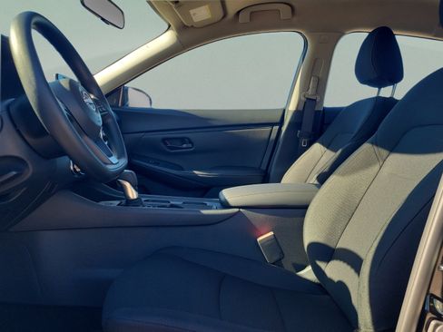 Used 2025 Nissan Sentra S FWD image 14
