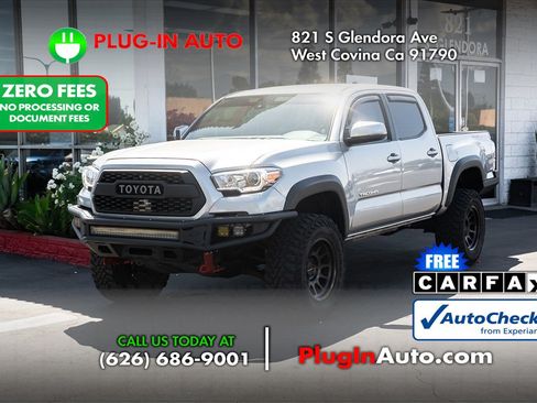 Used 2020 Toyota Tacoma TRD Off-Road w/ Advanced Technology Package AWD/4WD image 1